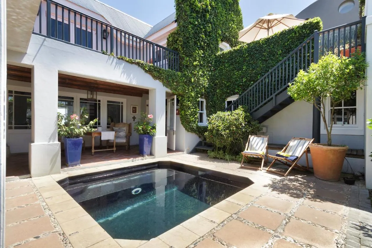Villa Strand Beach Lodge