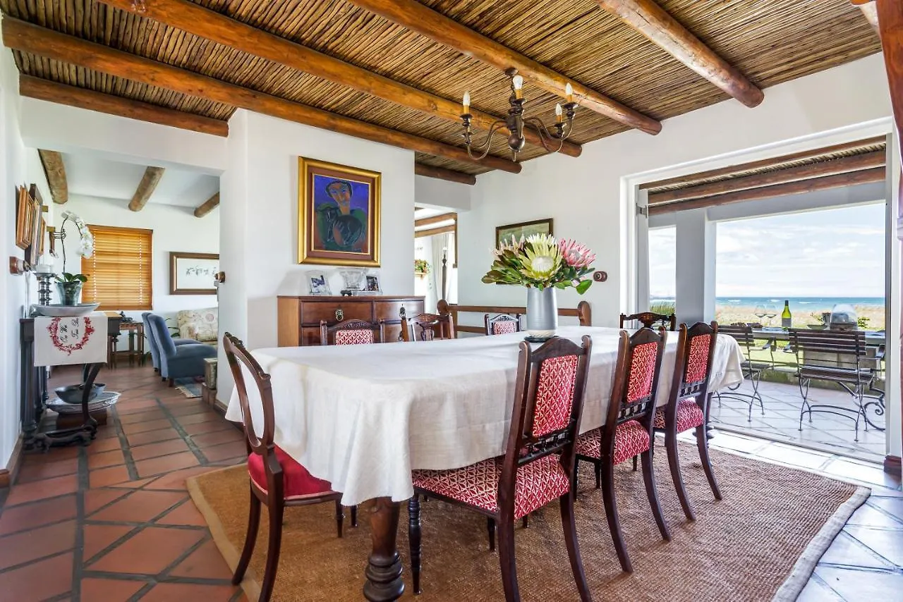Villa Strand Beach Lodge