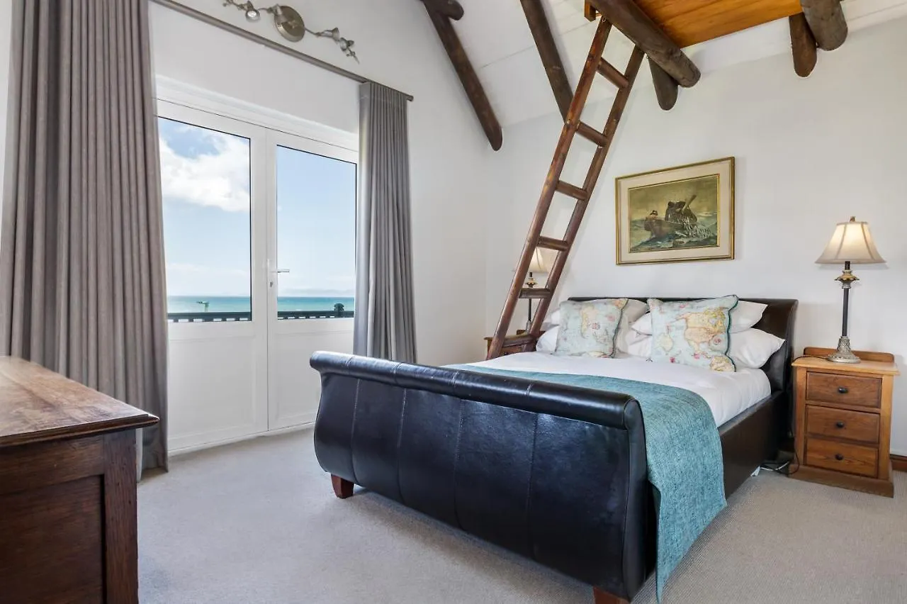 Villa Strand Beach Lodge