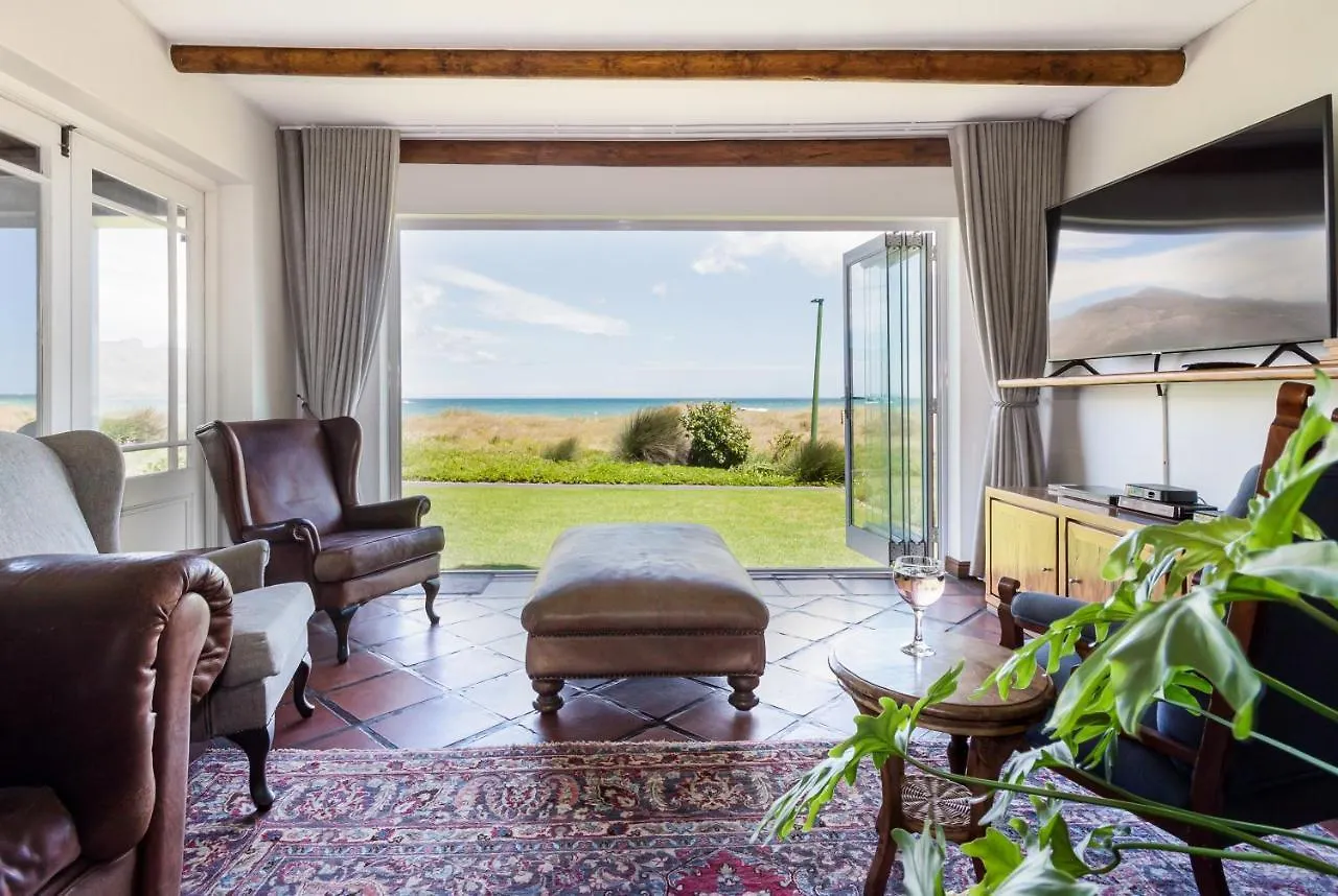 Villa Strand Beach Lodge
