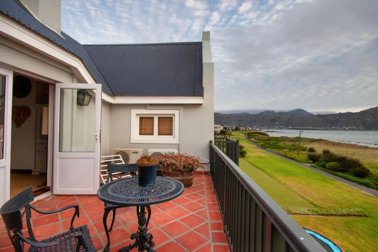 Strand Beach Lodge Villa